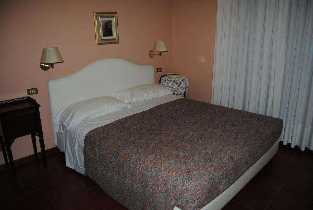 Bastimento Hotel Fiorenzuola d'Arda Room photo